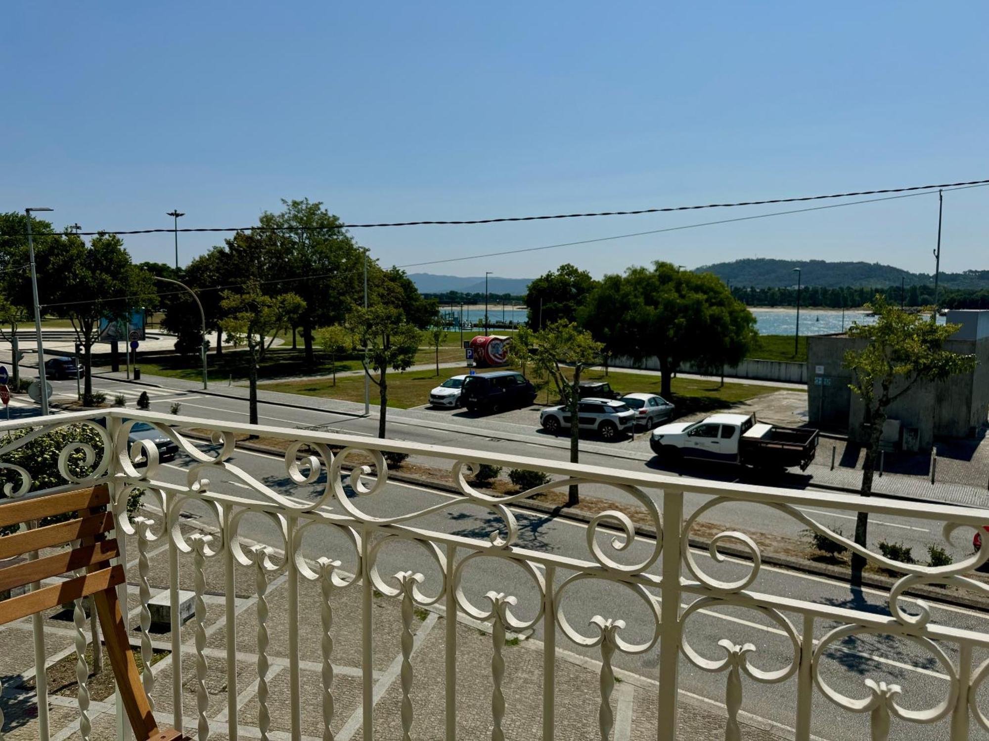 Gigantones Guesthouse Виана-ду-Каштелу Экстерьер фото